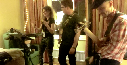 We also played a short show in one of the hotel rooms :-)